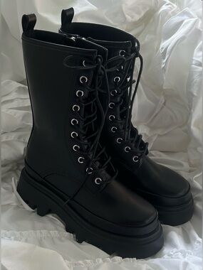 FOXBLOOD DIY’d Black Platform Lace Up Combat Boots Women’s Size 7